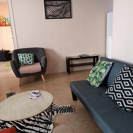 Cap Coutellerie - Sejours Pros Ou Familles En Hypercentre De Thiers Apartment ภายนอก รูปภาพ