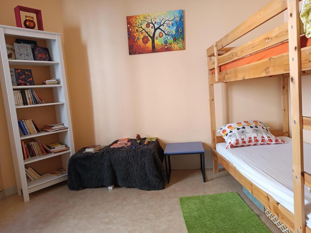 Cap Coutellerie - Sejours Pros Ou Familles En Hypercentre De Thiers Apartment ภายนอก รูปภาพ