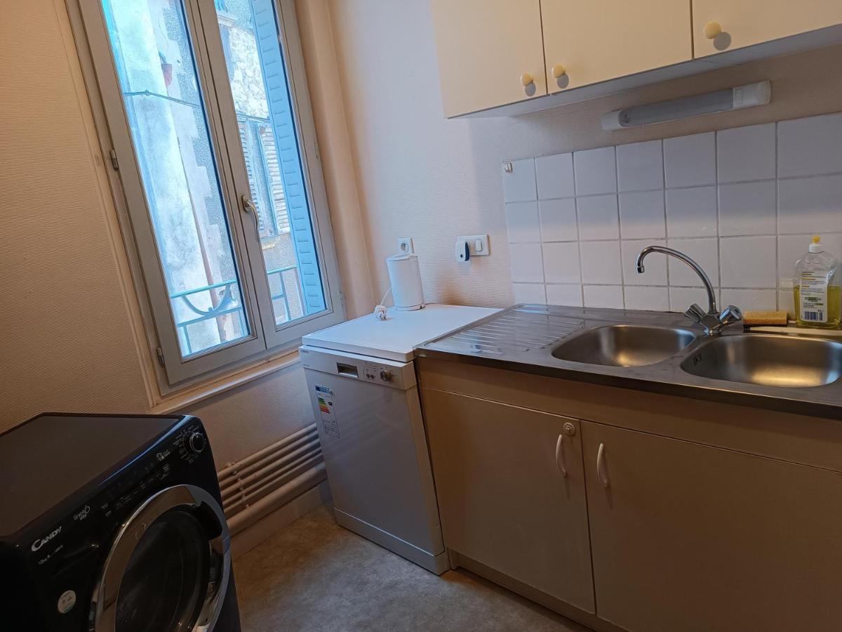 Cap Coutellerie - Sejours Pros Ou Familles En Hypercentre De Thiers Apartment ภายนอก รูปภาพ