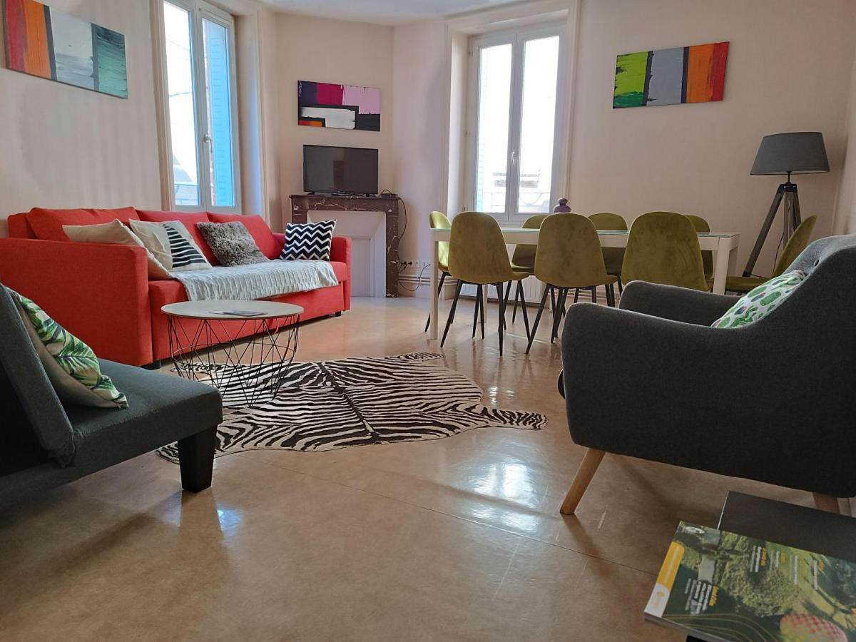 Cap Coutellerie - Sejours Pros Ou Familles En Hypercentre De Thiers Apartment ภายนอก รูปภาพ