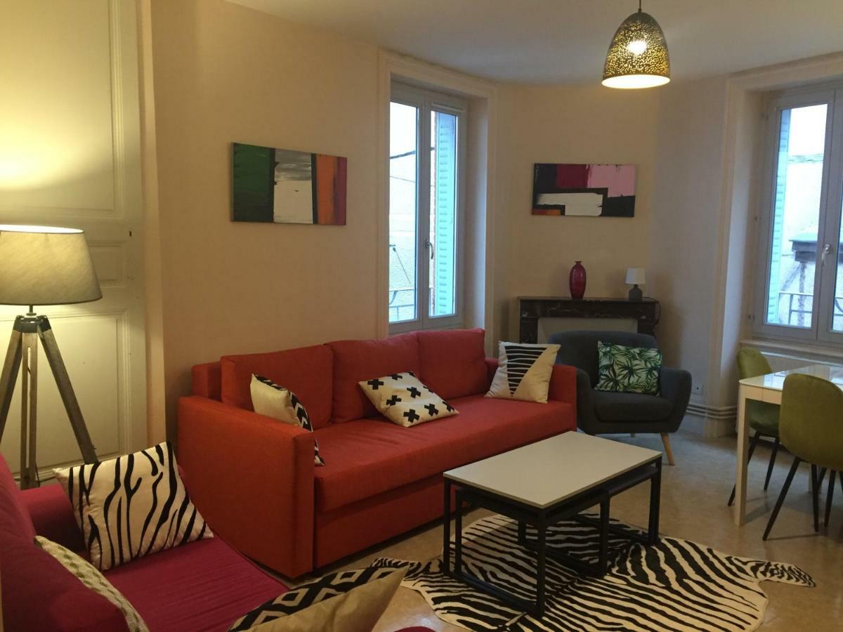 Cap Coutellerie - Sejours Pros Ou Familles En Hypercentre De Thiers Apartment ภายนอก รูปภาพ