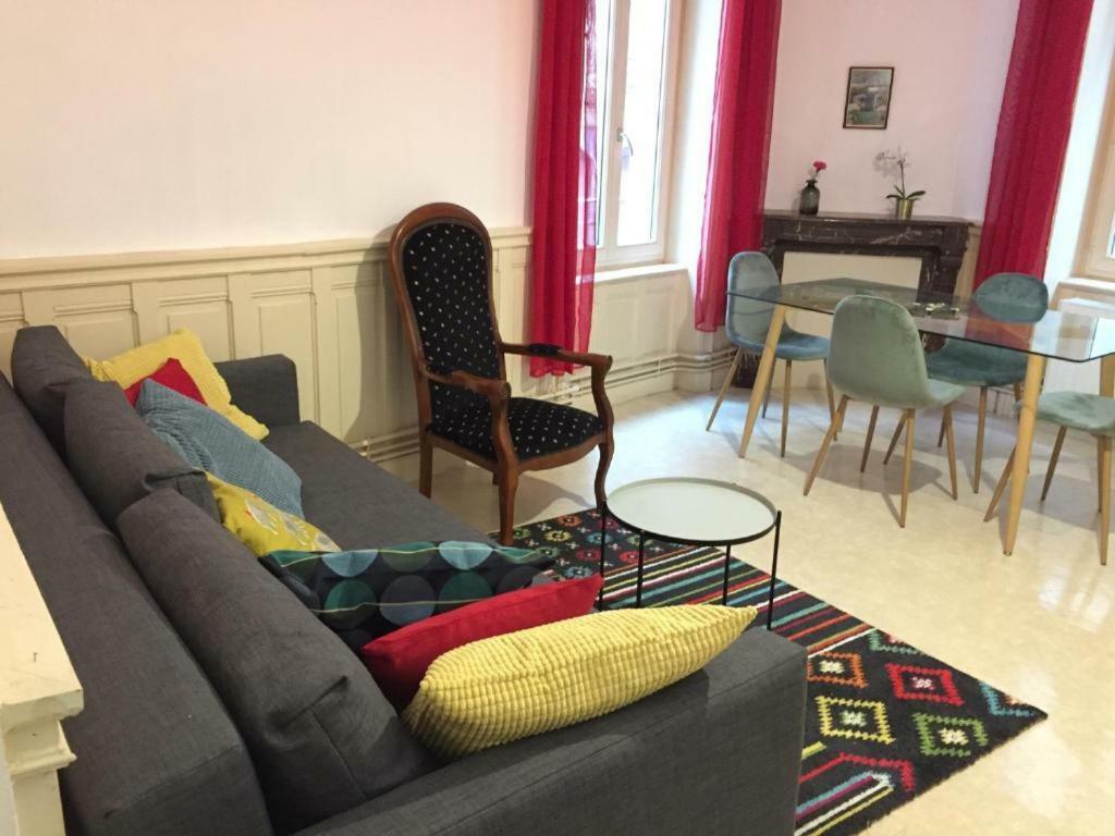 Cap Coutellerie - Sejours Pros Ou Familles En Hypercentre De Thiers Apartment ภายนอก รูปภาพ